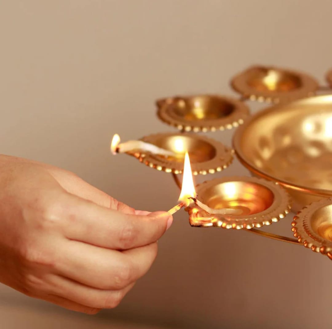TRENDIFY STORE Decorative Diya Urli With Stand Tealight Holder Stand Set of 3 | Floating Diya Stand Home Decor Showpiece for Decoration | Diwali and Pooja